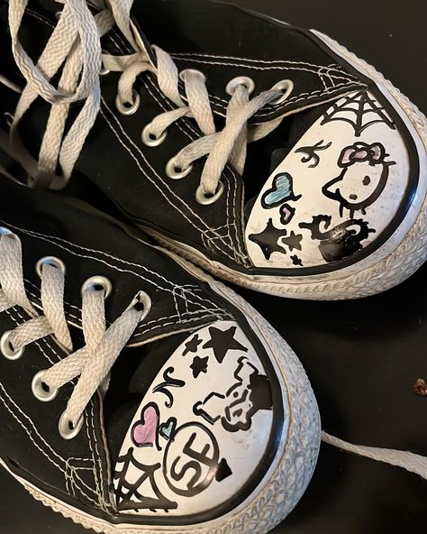 Customised my converse shoes 🫶🏼❤️ (I love you N <3) Should I start a sticker shop? I’ll do it if I get 150 votes for yes! #hellokitty #cute #sallyface #sanitysfall #doodle #drawing #art #customised #converse #aesthetic #instagram #artist Converse Marker Art, Drawing On Shoes Ideas Easy, What To Draw On Shoes, Write On Shoes, Converse With Doodles, Converse Doodle Ideas, Doodle Converse, Drawing On Shoes Ideas, Converse Sketch