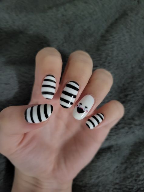 Fnaf Inspired Nails, Five Nights At Freddy's Nails, Fnaf Nails Ideas, Fnaf Nail Art, Fnaf Nails, Fnaf Birthday, Black White Nails, Punk Nails, Nail Drawing