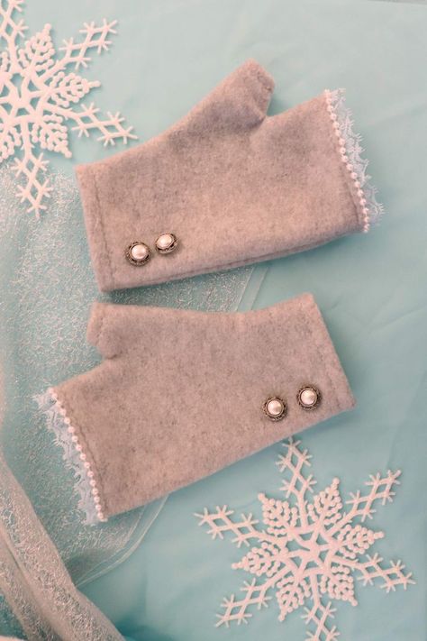 Fleece Fabric Ideas, Winter Sewing Ideas, Diy Winter Hat, Diy Mittens, Manset Lengan, Christmas Sewing Patterns, Winter Sewing Projects, Winter Sewing, Diy Sy