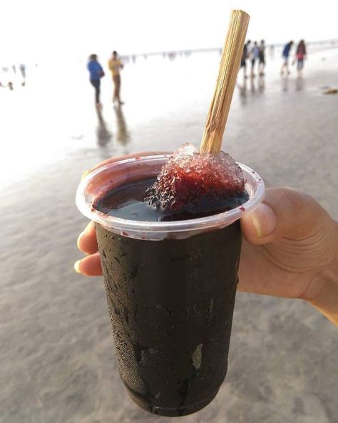 Juhu Beach Juhu Beach Snap, Juhu Beach Aesthetic, Juhu Beach Mumbai, Mumbai Aesthetic, Juhu Beach, Mumbai Meri Jaan, Mumbai City, Friend Photography, Best Friend Photography