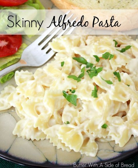 SKINNY ALFREDO PASTA: Butter With A Side of Bread Evaporated Milk Recipes, Yummy Casserole Recipes, Creamy Pasta Sauce, Pasta Recipes Alfredo, Healthy Plates, Homemade Alfredo, Alfredo Sauce Recipe, Alfredo Recipe, Yummy Casseroles