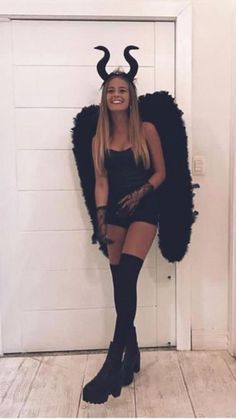 #teachergrouphalloweencostumes #grouphalloweencostumesforwork #groupcostumeideas #triohalloweencostumes #triocostumes #halloweencostumes2022 #baddiehalloweencostumes #uniquehothalloweencostumes #fantasiasfemininas #disfracesdehalloween #disfraz #grouphalloweencostumesforwork Maleficent Halloween Costume, Maleficent Halloween, Angel Halloween Costumes, Classy Halloween Costumes, Hot Halloween Outfits, Devil Halloween, Hot Halloween, Devil Costume, Cute Couple Halloween Costumes