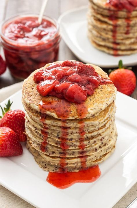 Strawberry Quinoa Pancakes Strawberry Quinoa, Quinoa Recipes Breakfast, Quinoa Pancakes, Stack Of Pancakes, Healthy Pancake Recipes, Sweet Potato Recipes Casserole, Quinoa Breakfast, Quinoa Healthy, Chicken Tender Recipes