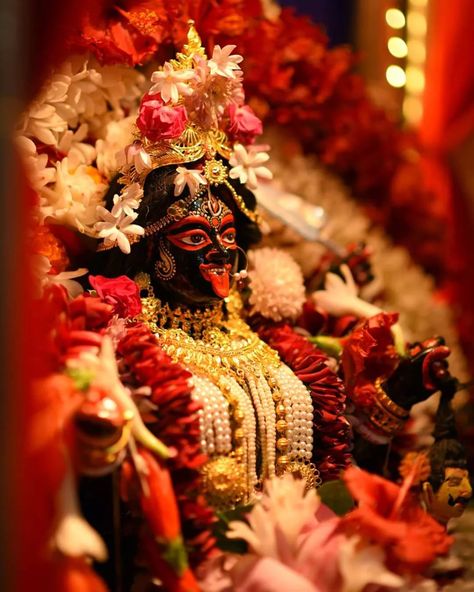 Kali Thakur Photo, Ma Kali Hd Wallpaper, Kali Mata Hd Images, Mahakali Images, Boro Maa, Kali Amman, Maa Ambe, Kali Picture, Kali Mantra