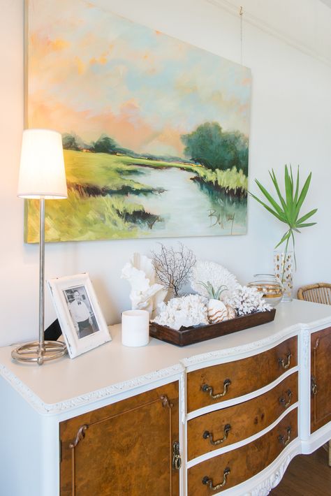 Green And White Dining Room, Southern Apartment, Simple Country Home, Coastal Apartment, Southern Coastal, Dining Room Server, Southern Art, Bold Artwork, Coastal Painting