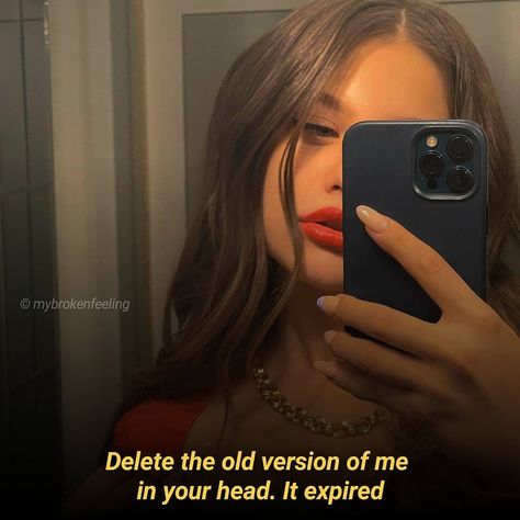 Mirror Selfie Aesthetic Qoutes, Savage Mirror Selfie Captions, Evil Captions, Mirror Pic Captions Instagram, Mirror Pic Quotes, Mirror Selfie Aesthetic Caption, Girly Quotes Sassy, Delulu Quotes, Mirror Selfie Quotes