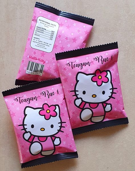 Hello Kitty Chip Bag, Hello Kitty Party Favors, Baby Doll House, Hello Kitty Birthday Theme, Hello Kitty Theme Party, Birthday Party Items, Hello Kitty Birthday Cake, Hello Kitty Gifts, Bolo Minnie