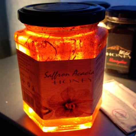 Saffron Honey: Saffron Acacia Honey Infusion Phenomenon How To Use Saffron, Uses For Saffron, Saffron Honey, Saffron Syrup, Health Benefits Of Saffron, Raw Honey Benefits, Acacia Honey, Body Gym, Supermarket Shelves