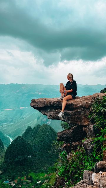 Éadaoin Fitzmaurice on Instagram: "One of the best things I’ve ever done 🥲 This is your sign to do the Ha Giang Loop 🏍️🇻🇳 #vietnam #hagiangloop" Ha Giang Loop, October 1, Future Travel, Hanoi, Come Back, Backpacking, Travel Tips, First Time, Vietnam