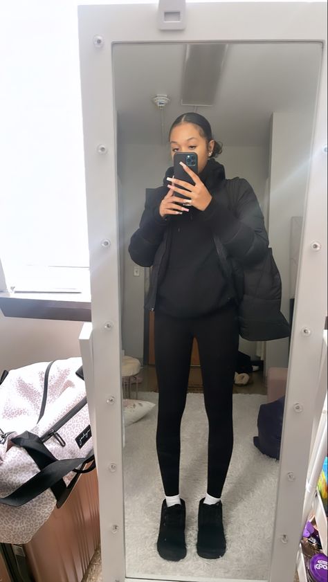 Outfits With Black Essentials Hoodie, Puffer And Leggings Outfit, Black Essential Hoodie Outfit, Streetwear Leggings Outfit, Simple Hoodie Outfit, Black Hoodie And Leggings Outfit, Black Hoodie Outfit Black Women, Light Oatmeal Essentials Hoodie Outfit, Jumper And Leggings Outfits