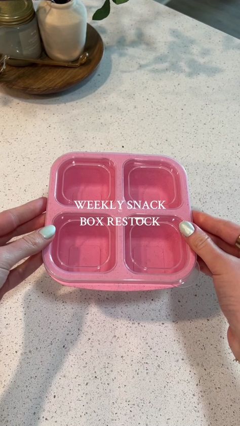 restock my adult lunchables with me for the week 💃🏼 #snackbox #snack... | Snack Restock | TikTok Healthy Snacks Travel, Vegan Lunchables For Adults, Adult Snack Box Ideas, Bento Snack Box Ideas, Easy Packable Lunches For Adults, Snack Lunch Ideas For Adults, Snack Bowl Ideas, Healthy Snack Boxes For Adults, Bento Box Ideas For Adults