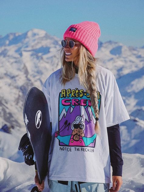 Cool Snowboarding Outfit, Snowboard Outfits For Women, Snowboard Outfit Women, Snowboard Fits, Surf Outfit Women, Snowboarding Outfit Women's, Snowboard Aesthetic, Apres Ski Outfits, Snow Style