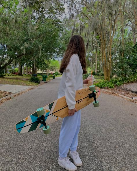 Longbored Aesthetic, Cute Longboards, Acapella Aesthetic, Scate Bords Aesthetic, Long Boarding Aesthetic, Skate Boarding Aesthetic, Skateboard Girl Aesthetic, Penny Board Aesthetic, Long Board Designs