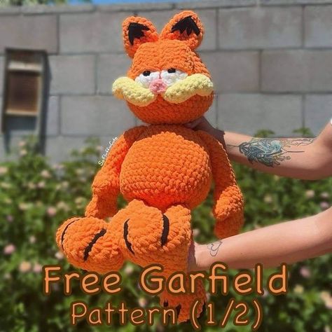 Free Crochet Patterns & Amigurumi | 🧶 𝐓𝐎 𝐂𝐎𝐍𝐓𝐈𝐍𝐔𝐄 𝐑𝐄𝐂𝐄𝐈𝐕𝐈𝐍𝐆  FREE PATTERNS 𝐓𝐘𝐏𝐄 "YOUR EMOJI" | Facebook Garfield Crochet Pattern Free, Garfield Crochet Pattern, Garfield Pattern, Crochet Garfield, Free Crochet Patterns Amigurumi, Crochet Plushies, Plush Pattern, Crochet Patterns For Beginners, Crochet Cat