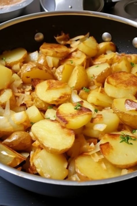 Pan-fried potatoes and Onions Fried Skillet Potatoes, Raw Fried Potatoes, Potato And Onion Recipes, Potatoes Pan Fried, Pan Fried Potatoes And Onions, Fried Potatoes And Onions, Potatoes With Onions, Pan Fried Potatoes, Potatoes And Onions