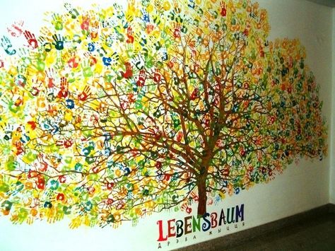 Hand Print Mural Ideas, Handprint Tree Mural, Handprint Mural, Handprint Tree, Ideas Decoracion Salon, Hand Print Tree, Collaborative Art Projects, Tree Mural, Church Nursery