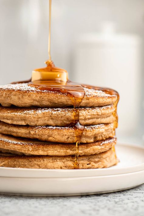 Ginger Pancakes Ginger Pancakes, Gingerbread Pancakes Recipe, How To Eat Ginger, Homemade Bisquick, Gingerbread Pancakes, Freeze Pancakes, Pancake Toppings, Breakfast Skillet, Bisquick Recipes