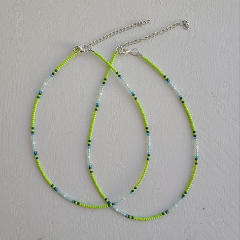 -Hamdmade Jewelry -Lobster Clasp -14-17 In Trendy Seed Bead Jewelry, Seed Bead Summer Necklace, Rock Bead Necklace, Green Beaded Choker, Seed Bead Necklace Patterns, Seed Bead Necklace Ideas, Summer Beaded Necklace, Western Jewelry Necklace, Seed Bead Necklaces