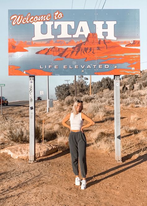 Utah Picture Ideas, Utah Travel Pictures, Utah Aesthetic Pictures, Utah Travel Aesthetic, Moab Utah Picture Ideas, State Sign Pictures Road Trips, University Of Utah Aesthetic, Utah Sunset Aesthetic, Utah Pictures