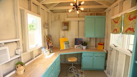 She Shed Interior Makeover - Exmark's Backyard Life She Shed Shelving Ideas, Small Craft Shed, 10x16 Shed Interior Ideas, Shed Studio Ideas, Shed Craft Room Ideas, She Shed Office Work Spaces, Craft Shed Interior, She Shed Ideas Interior Small Spaces, Crafting Shed