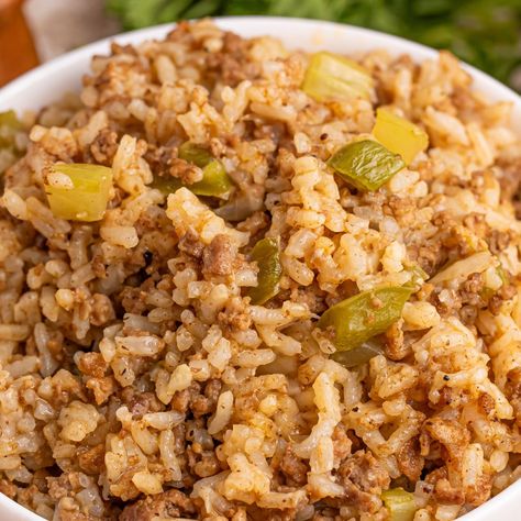 Dirty Rice Dirty Rice Recipe With Ground Beef, Dirty Rice With Ground Beef, Yummy Rice Dishes, Dirty Rice Recipe Easy, Cajun Dirty Rice Recipe, Cajun Dirty Rice, Yummy Rice, Dirty Rice Recipe, Cajun Rice