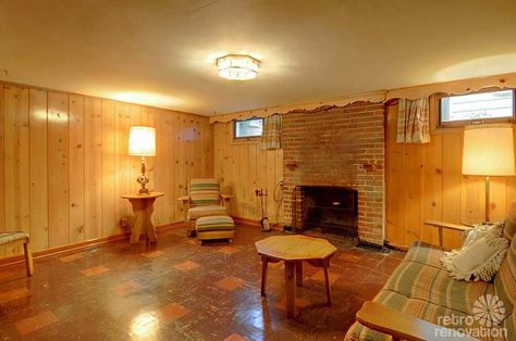 The original owners lived in this 1940 house for 70 years! It is in gorgeous, original shape -- including one of the best basements we've ever seen! Mid Century Basement, 1940 House, Time Capsule House, Retro Basement, Bright Family Room, Capsule House, Windows Ideas, 1960s Home, Basement Windows