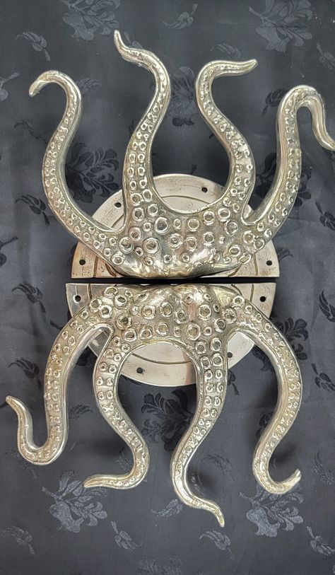 Brass Octopus Exterior Door Handle/ Entry Door Handle/ Solid - Etsy Double Door Handles, Entry Door Handle, Home Entry, Entry Door Handles, Door Handle Exterior, Patina Green, Restaurant Bathroom, Brass Sculpture, Shop Doors