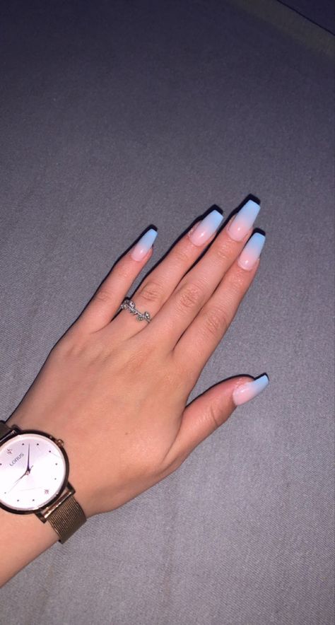 Blue Boomer Nails, Baby Blue Nails Ombre, Ombre Baby Blue Nails, Baby Blue And White Acrylic Nails, Baby Boomer Bleu, Nail Ideas Baby Blue, Gel Nails Baby Blue, Basic Blue Nails, Baby Boomer Blue