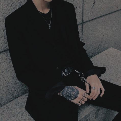 Male Clothes, Bad Boy Aesthetic, Mode Inspo, Black Aesthetic, Look Cool, A Black, A Man, Mac, Wattpad