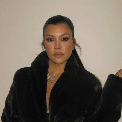 Kourtney Kardashian Barker on Instagram Kourtney Kardashian Aesthetic, Poosh Kourtney Kardashian Aesthetic, Courtney Kardashian, Kortney Kardashian, Wealth Vibration, Kourtney Kardashian Makeup, Kourtney Kardashian Hair, Kardashian Aesthetic, Posh Makeup