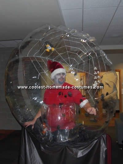 Snow Globe Costume Snowglobe Costume, Snow Globe Costume, Snow Globe Halloween, Make A Snow Globe, Creative Halloween Costume Ideas, Most Creative Halloween Costumes, Diy Snow, Diy Snow Globe, Homemade Costume