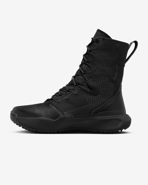 Nike SFB B2 Men's Boots. Nike.com Nike Combat Boots, Nike Boots Mens, Nike Acg Boots, Nike Sfb, Kobe 9, Nike Boots, Mens Winter Boots, Nike Acg, Black Sneakers