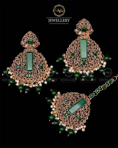 Kundan with Turkish stones earrings tikka set ✳️𝗪𝗲 𝗦𝗵𝗶𝗽 𝗪𝗼𝗿𝗹𝗱𝘄𝗶𝗱𝗲 ✳️𝟯 𝗗𝗮𝘆𝘀 𝗠𝗼𝗻𝗲𝘆 𝗕𝗮𝗰𝗸 𝗚𝗿𝗮𝗻𝘁𝗲𝗲 ✳️𝗦𝗵𝗼𝗽𝗽𝗶𝗻𝗴 𝗖𝗮𝘀𝗵 𝗢𝗻 𝗗𝗲𝗹𝗶𝘃𝗲𝗿𝘆 𝗔𝗹𝗹 𝗔𝗰𝗿𝗼𝘀𝘀 𝗣𝗮𝗸𝗶𝘀𝘁𝗮𝗻 ✳️𝗖𝗮𝗹𝗹/𝗪𝗵𝗮𝘁𝘀𝗔𝗽𝗽:⤵️⤵️⤵️ Wa.me/+923314862350 ꜰᴏʀ ᴄᴏᴍᴘʟᴇᴛᴇ ʀᴀɴɢᴇ ᴏꜰ ᴊᴇᴡᴇʟʟᴇʀʏ ᴘʟᴇᴀꜱᴇ ᴠɪꜱɪᴛ ᴏᴜʀ ᴡᴇʙꜱɪᴛᴇ . www.nayabjewellery.com . . . . . . . . #Zarcon #Mehndi #Gold_Plated #Bands #Metal_Band #Jewelry #Bridal_Set #Ring #Bangles #Earrings #Nayab_Jewellery #Bridal_Collection #Nikah #Birthday #Wedding #Pakistani_Fashion #jewellery #Antique #Gajra #... Stones Earrings, Wedding Pakistani, Artificial Jewelry, Jewellery Bridal, Locket Bracelet, Artificial Jewellery, Jewellery Brand, Jewelry Bridal, Set Ring