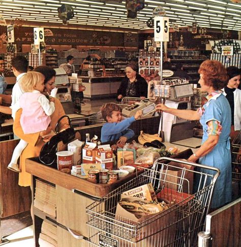 Vintage 1960s supermarkets & old-fashioned grocery stores at Click Americana - #supermarkets #grocerystores #vintagestores #vintageshopping #1960s #sixties #retro #safeway #kroger #foodfair #a&p #winndixie #clickamericana Retro Grocery Store Design, 1950s Grocery Store, 80s Grocery Store, 1960s Grocery Store, Vintage American Grocery Stores Photography, Blouse Nylon, Grocery Supermarket, Food Fair, Store Signage