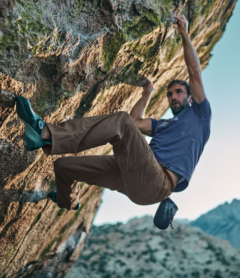 Find fresh inspiration for your climbing game. Read prAna’ Q&A with Rock Climbing legend Chris Sharma. Chris Sharma, Climbing Magazine, Types Of Climbing, Climbing Pants, Journey 2, Sport Climbing, Falling Back In Love, Rock Types, Climbing Gym