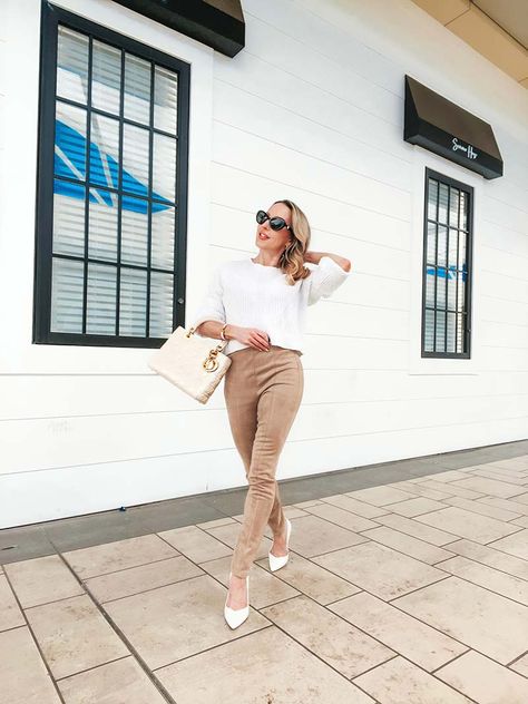 white high heel pumps fashion blogger eve dawes street White High Heels Outfit, White Heels Outfit Dressy, White Pumps Outfit, White Heels Outfit, White Stiletto Heels, Conference Outfit, White High Heel Shoes, Pumps Outfit, White Stilettos