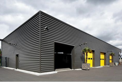 Industrial Building Design, Warehouse Exterior Design, Metal Building Designs, Commercial Design Exterior, Factory Architecture, Warehouse Design, Industrial Building, Studios Architecture, Industrial Architecture