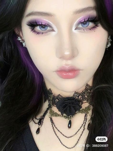 Purple Cosplay Makeup, Shinobu Inspired Makeup, Pink And Purple Douyin Makeup, Cheshire Cat Eye Makeup, Asian Rave Makeup, Purple Homecoming Makeup Looks, Shinobu Eye Makeup, Purple Eye Makeup Douyin, Makeup With Purple Outfit