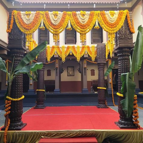 Wada Decoration Wedding, Indian Outdoor Wedding Decor, Gauri Ganpati, Ganpati Decoration Theme, Ganpati Decor, Indian Wedding Decor, Marathi Wedding, Ganpati Decoration At Home, Ganapati Decoration