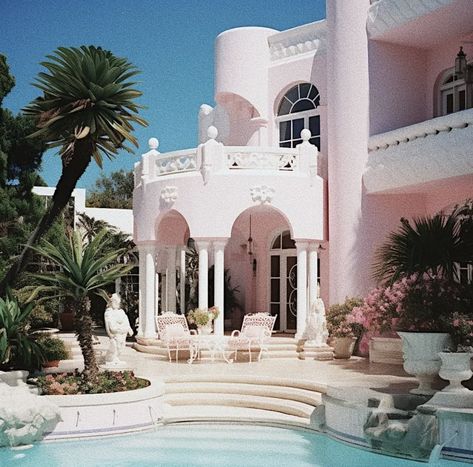 80s Beverly Hills Aesthetic, Pastel Exterior House, 80s Exterior House, 80s Mansion Exterior, Miami 80s, 80s Miami, Elegant Mansion, Hollywood Mansion, Mansion Aesthetic