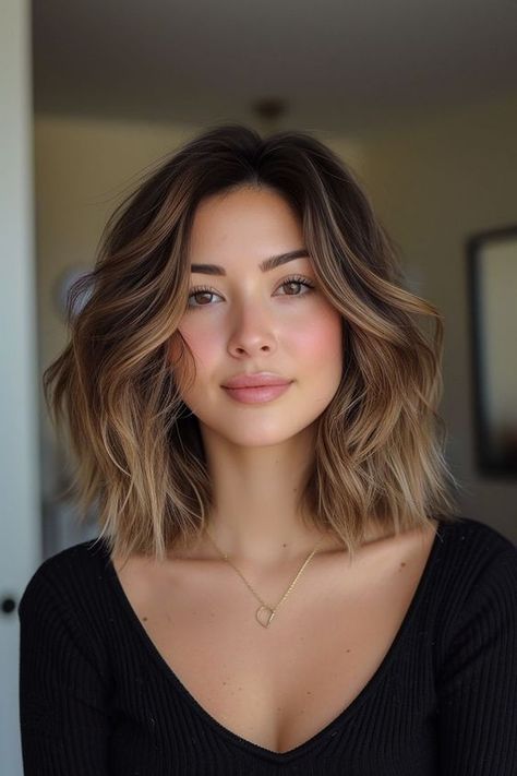 Stay on-trend with these 12 short wavy bob haircuts for 2024, featuring the latest in hairstyle innovation and design. Short Bob With Highlights Brunette, Short Hair Color 2024 Trends Women, Lob Balayage Brunette, Mom Bob Haircut, Latest Haircut For Women, Wavy Long Bob Hairstyles, Bob Highlights, Bob Hairstyles Brunette, Short Bleached Hair