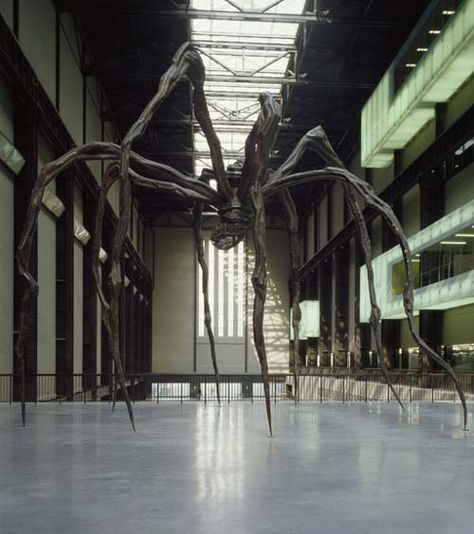 Bourgeois ‘Maman’, 1999 The Tate Modern, Courtauld Gallery, Turbine Hall, Icelandic Artists, Memoirs Of A Geisha, Egon Schiele, Louise Bourgeois, Tate Modern, Grand Palais