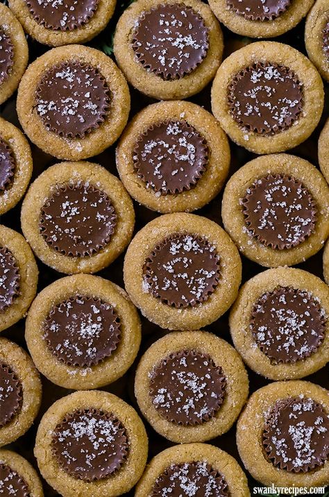 Pb Reeses Cookies, Peanut Butter Blossom Cookies Reeses, Peanut Buttercup Cookie, Reeses Cookies Cups, Peanutbutter Christmas Cookies, Peanut Butter Cookies With Reeces Cup, Reese’s Cookies, Peanut Butter Christmas Cookies, Christmas Desert Recipes