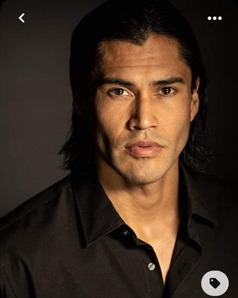 Martin Sensmeier, Indian Male Model, Native American Actors, Native American Images, Native American Men, Art Photography Portrait, Native American Peoples, Book Inspiration, Native American Indians