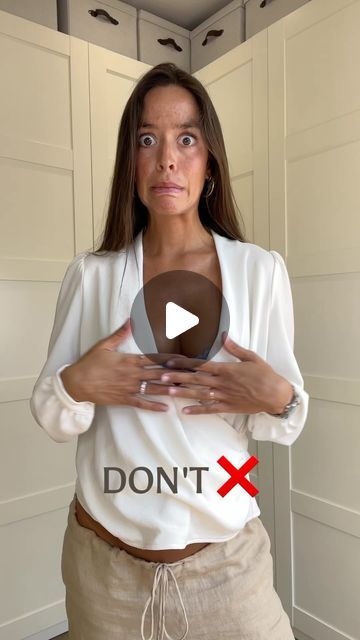 MARIA ALCALDE on Instagram: "✨ EASY SHIRT HACK ✨  #fashion #summer #shirt #hack #fashionhack #outfit #outfits #ootd #fashionstyle #fashionblogger #styleblogger #styleinspiration #stylefashion #outfitinspiration" Outfit With Lace Top, How To Wear Shirt Dress, 2024 Outfits Summer, Dress Over Shirt Outfit, Shirt Hacks Tips And Tricks, Summer Looks 2024, How To Style A Shirt, Styles Of Clothes, Hack Fashion