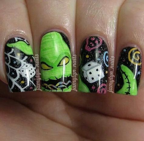 Oogie Boogie Dice! Boogie Nails, Before Christmas Nails, Disney Halloween Nails, Nightmare Before Christmas Nails, Black Halloween Nails, Holloween Nails, Cute Halloween Nails, Pumpkin Nails, Nagel Tips