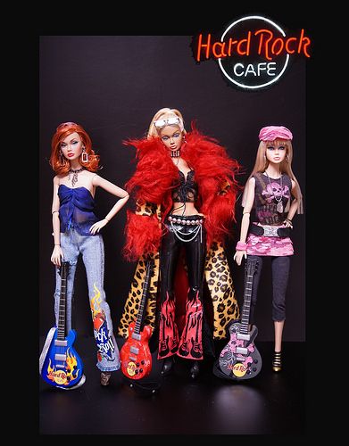 Hard Rock Cafe by Poppy | RockWan FR | Flickr Rock Barbie, 2000s Bedroom, 90’s Outfits, Barbie Wardrobe, Barbie Collector Dolls, Dolls Fashion, Barbie Life, Beautiful Barbie Dolls, Fashion Royalty Dolls