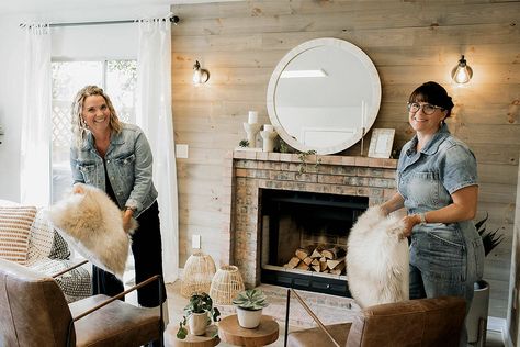 Snohomish sisters shine in new season of ‘Unsellable Houses’ | HeraldNet.com Unsellable Houses, Rock The Block, Farmhouse Decorations, Grey Subway Tiles, Real Estate Office, Built In Furniture, Main Bedroom, Twin Sisters, The Block