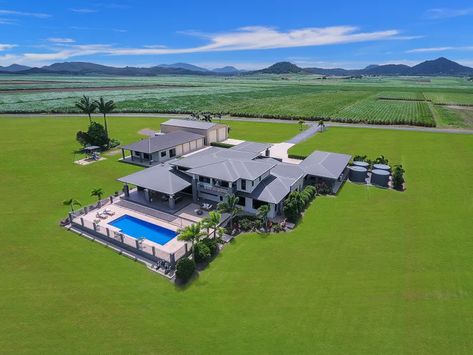 29 Doyles Road, Balnagowan, Qld 4740 - House for Sale - realestate.com.au Mansion On Acres, Mansion Australia, Acreage Homes Australia, Farm Mansion Ranch, Queenslander Homes Exterior, Dual Living House Plans Australia, House Projects Architecture, House Plans South Africa, Big Architects