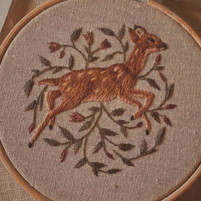 Fawn Embroidery, Embroidery Deer, Deer Embroidery, Bird Watercolor Art, Clothes Embroidery Diy, Crewel Embroidery Kits, Christmas Embroidery Designs, Halloween Embroidery, Hand Embroidery Projects